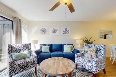 Image de Centrally located in Hickory Cove and located on the 11 mile lagoon system.