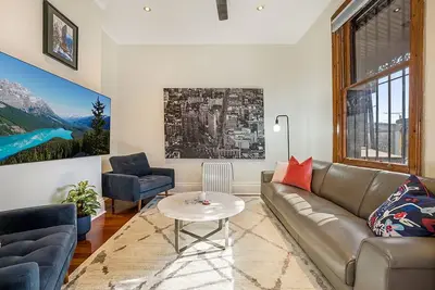 Image de Unique 2- Storey Victorian Terrace near Errol St