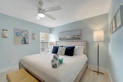 Image de Clean, modern and newly Renovated condo on Us #1 Private Siesta Key Beach