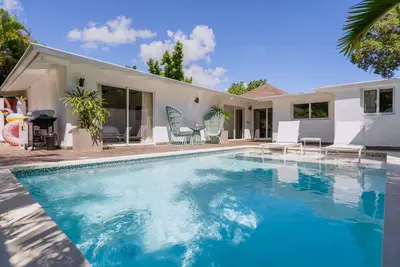Image de Amazing 100% *Brand New* 4Bdr Villa w/ Pool & Bbq