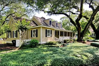Cozy Cottage in gated Country Club - Wachesaw Plantation