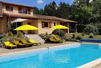 Image de Fantastic vacation bungalow in the beautiful Dordogne