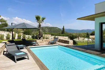 Image de Villa Maria. 12 pers, piscine chauffée, 5 min plage