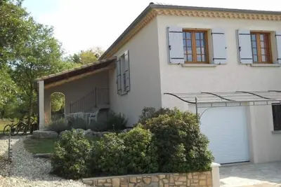 Image de Maison de vacances Villeneuve de Berg pour 1 - 4 personnes avec 2 chambres à coucher - Maison de vac