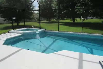 Image de Prime location, Pool Home Includes Spa, Games Room, Just Minutes from the Parks! (Bhl16050)