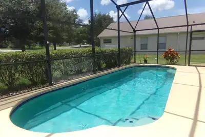 Image de Come stay at our Orange Tree pool home, uniquely appealing - inside and out. Enjoy conveniently located shops, golf, dining and theme parks!