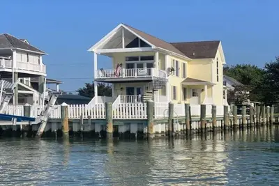 Image de Sea Casa-Waterfront w/ Private Boat Dock & Firepit
