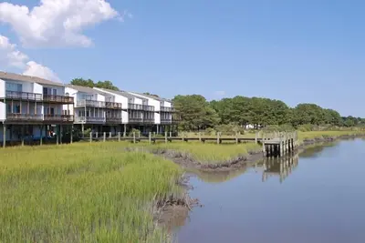 Image de The View-Waterfront, Views of Assateague & Lighthouse, Shared Crabbing Pier