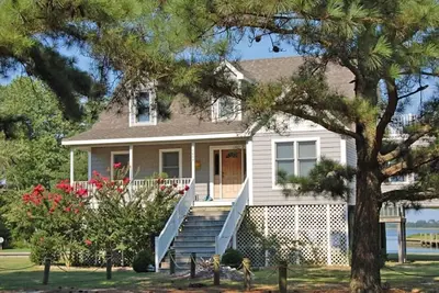 Image de Wishful Thinking- Beautiful Home, Quiet Community, Canal Front w/ Boat Dock