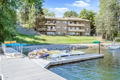 Image de Downtown Waterfront Condo w/Free WiFi, Private Marina, and Shared Washer/Dryer