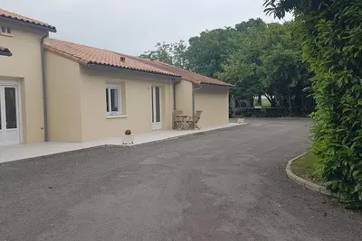 Image de Ruffec charente Maison cadre paisible et agreable avec parc et près ts commerces