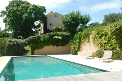 Image de Maison de Maître sur 1 Hectare et Demi au Pied des Dentelles de Montmirail