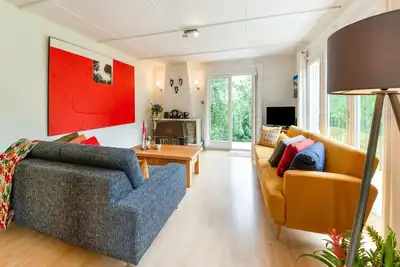 Image de Maison de vacances א Ferriטres avec un jardin