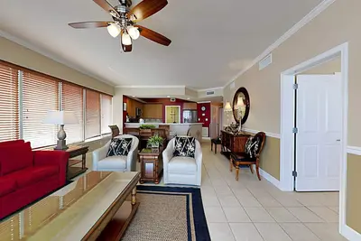 Image de South Beach #301 | Beachfront, Amazing Views! Beach Corner Condo | Unblocked Vie