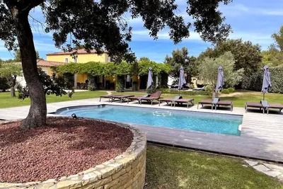 Image de \"Villa Oasis: Luxe et Détente en Provence