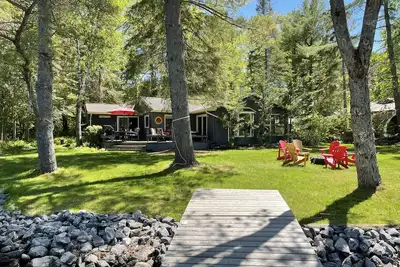 Image de Muskoka Waterfront 2 Hours from Toronto, Welcome to Mika's cottage