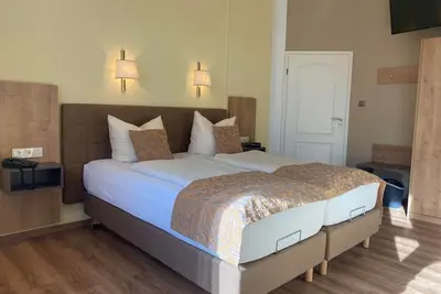 Image de Doppelzimmer Erker Ohne Balkon - Hotel Haus Hohenzollern/haus Ambiente