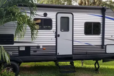 Image de Rush Retreat Trailer Camper