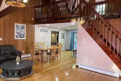 Image de New Spacious Tri-Level Chalet By Kalahari! Weekend Promo