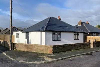 Image de 3 bed detached bungalow with a large open plan kitchen living room