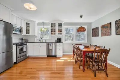 Image de Mystic Pet Friendly Retreat -Easy walk to Downtown