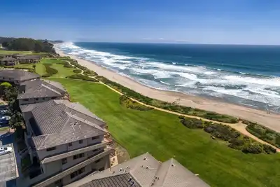 Image de Seascape Beauty with Distant Ocean View-Sleeps 8!