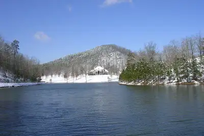 Image de West Little Rock (Ferndale) 45+- Acre Country French Estate with Private Lake