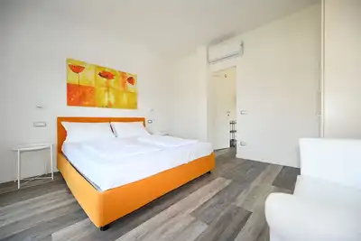 Image de Casa Tonelli Yellow Apartment Second Floor Malcesine Lake Garda