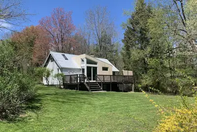 Image de Contemporary Cottage less than an hour from Nyc!