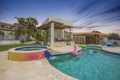 Peaceful 5br Villa w\/ Amazing Views & Private Pool
