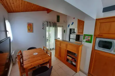 Image de Maison Avec Jardin et Piscine Commune