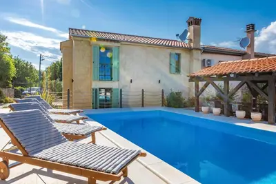 Image de Belle maison de 3 chambres à Malinska