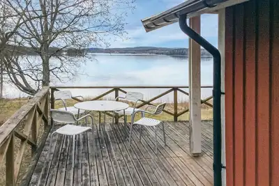 Image de Maison en bord de mer à Ludvika avec.