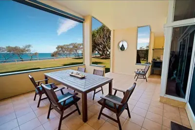 Image de Ocean Club House. Absolute Oceanfront house directly on championship golf course
