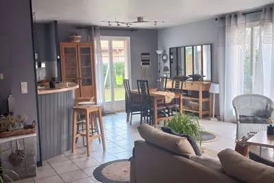 Image de Villa T3 Ares sur terrain arboré 500 m2 proche plage du Bassin d Arcachon (2km)