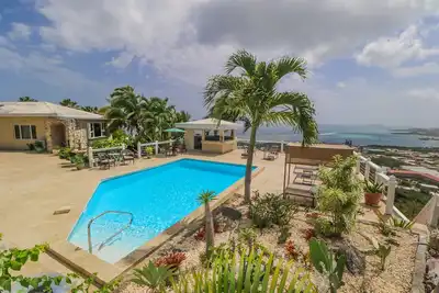 Image de Historical Estate 3 bedrm Home! \" Great House\" Luxury Rental