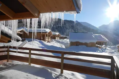 Image de Chalet \"le Heidi\" vue exceptionnelle au collet d' Allevard Ă 250m des pistes