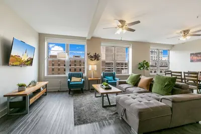 Image de Spacious 4br Luxury Condo Steps to French Quarter