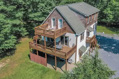 Image de Carmel Sunday | Lake Access, Dock Slip, Hot Tub