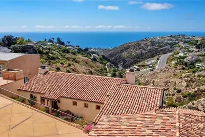 Image de In Laguna Beach 30 days minimum