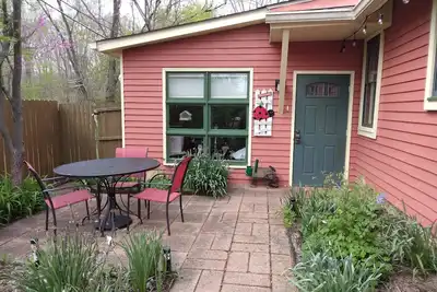 Image de Betty Lou's Garden Guest Suite