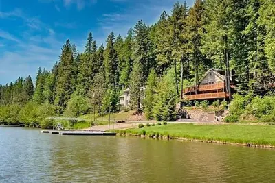 Image de Cda Lakeside House. Includes dock slip, kayaks, & paddle boards