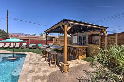 Image de 2 Mi to Lake Havasu: Home w/ Patio & Pool