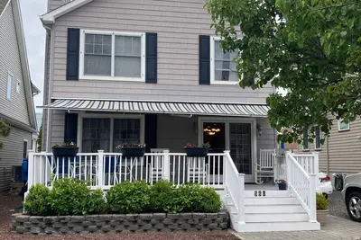 Image de 2 Blocks From Beach