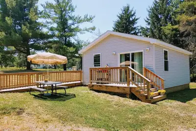 Image de Amish Built Cottage near Fingerlakes Wineries, Fishing, Hiking, Hunting & More!