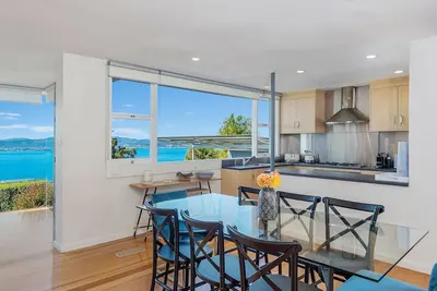 Image de Birngana stylish spacious with stunning views