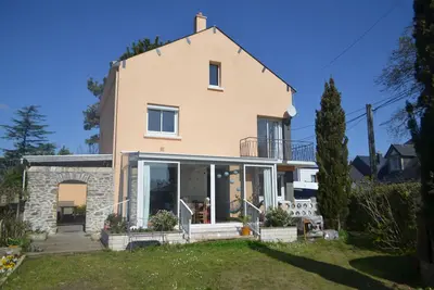 Image de grande maison familiale à 300 m de la plage