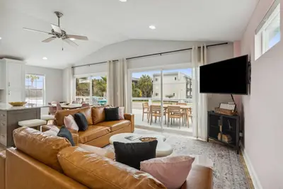 Image de High Tide - Hosted by Moore Ai Rentals