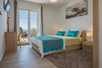 Image de Appartement de vacances Omiš pour 1 - 4 personnes avec 2 chambres à coucher - Appartement de vacance