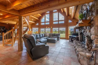 Image de Colorado Luxury Log Home - 40 Private Acres - Fire Pit - Views